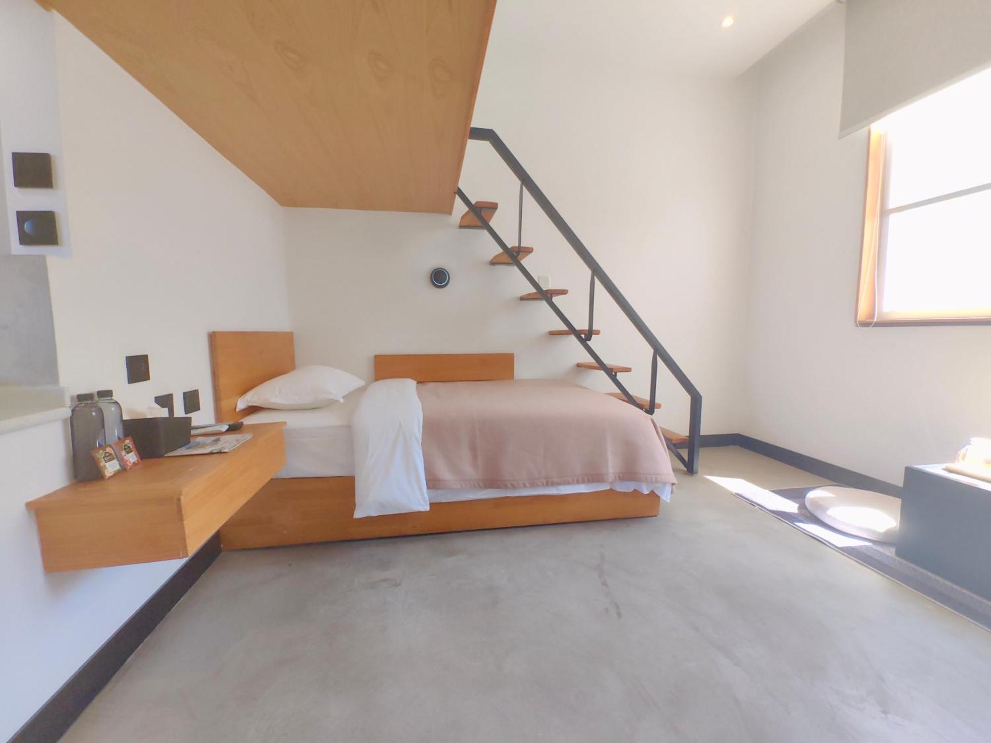 Dali Loft Travelling With Hostel Exterior photo