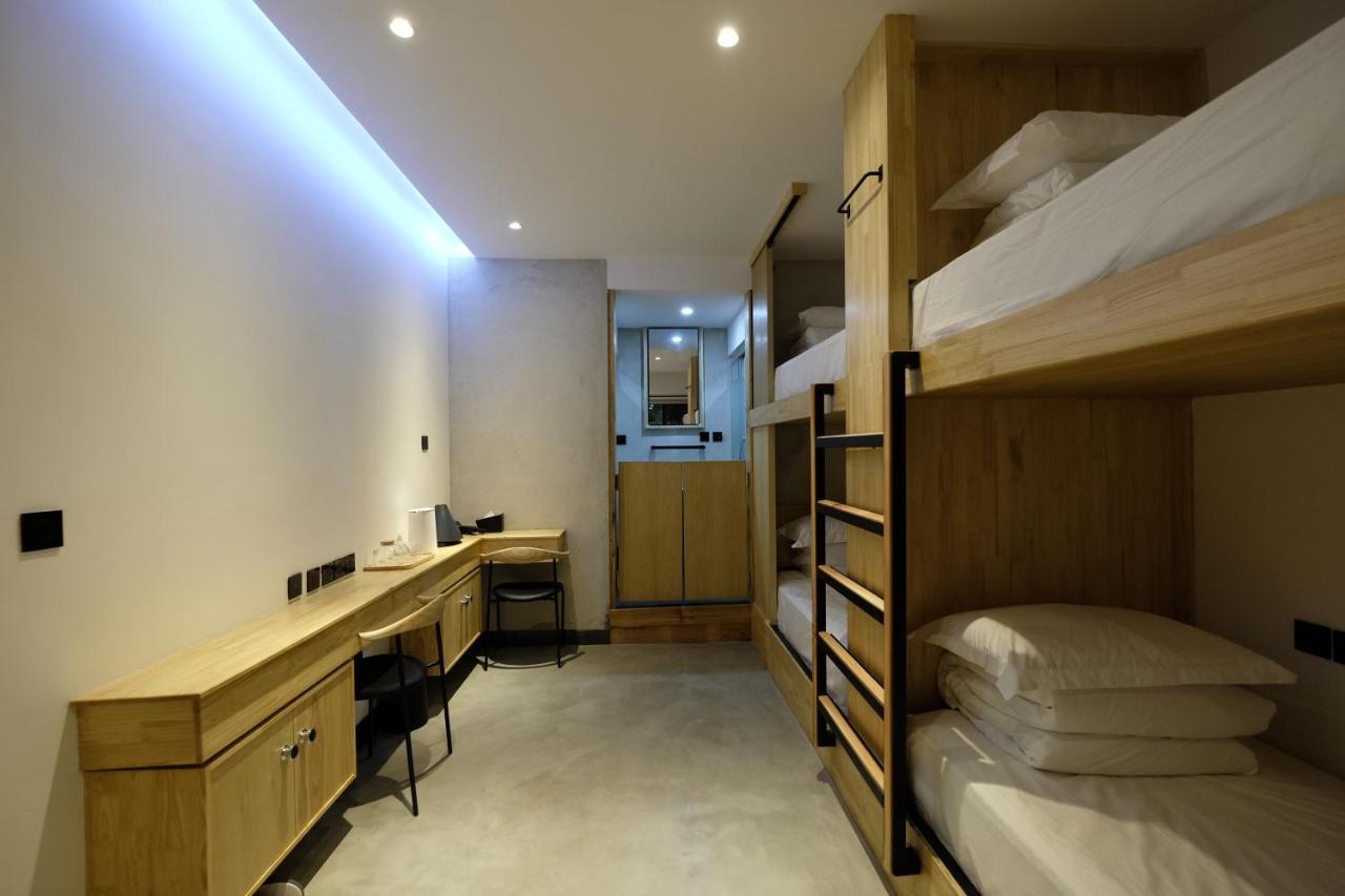 Dali Loft Travelling With Hostel Exterior photo